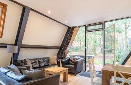 Stramproy Casa | Serene Holiday Home in North Limburg in the Forest