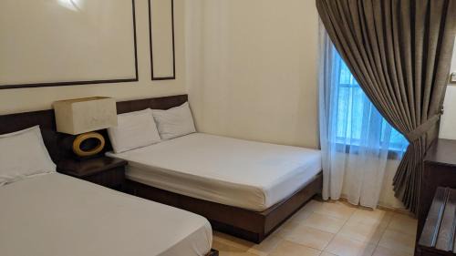 Alor Gajah Chalet De Esquí | Serene Holiday Chalet with pool in a quiet enclave