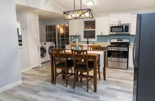 Freeport Casa | Serene Home with PRIVATE Pool - Near Beaches - Dog Friendly - Firepit&Large Yard