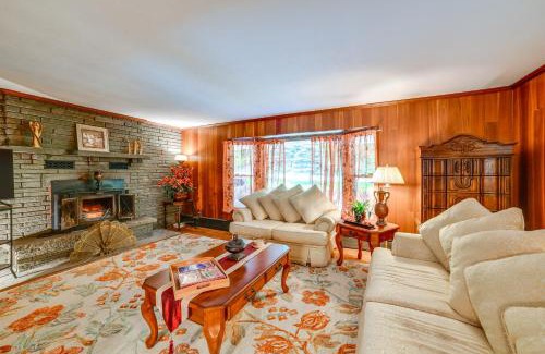 Callicoon Center Apartamento | Serene Home with On-Site Brook in Callicoon Center