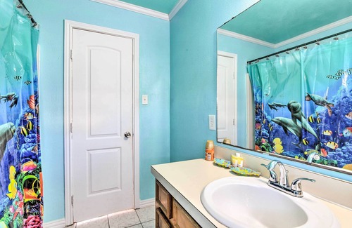 Galveston Cabaña | Serene Jamaica Beach Retreat: Steps to Shore!