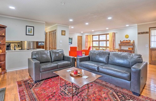 Unicoi Casa | Serene Johnson City Home w/ Mountain Views