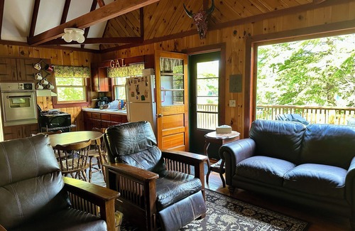 Dedham Cabina | Serene Lakefront Cabin en Beautiful Spring Fed Pond - Cerca de Acadia y MDI