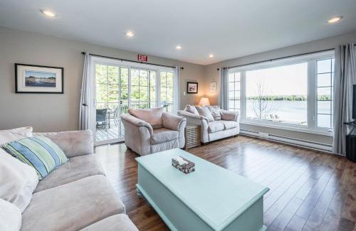 Miller Lake Casa | Serene Lakefront Retreat Explore & Unwind