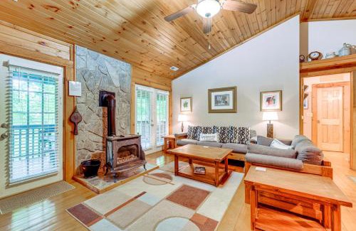 Maggie Valley Casa | Serene Maggie Valley Retreat with Deck and Hot Tub!