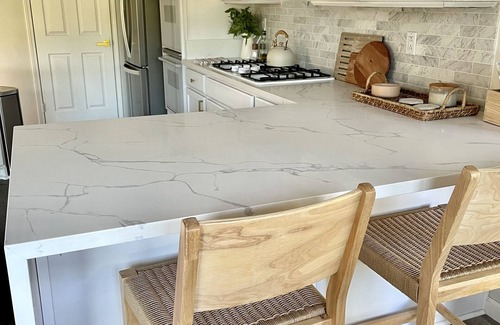 Araby Casa | Serene Modern Desert Home: Private Pool, Spa, and Backyard - Pet Friendly!