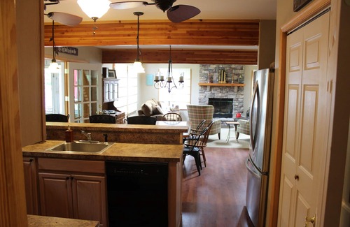 Pocono Pines Casa | Escape de montaña sereno en el hermoso lago Naomi