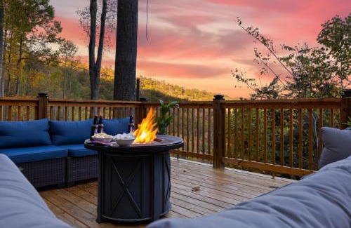 Sevierville Chalet De Esquí | Serene Mountain Retreat by Ghosal Luxury Lodging