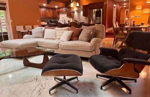 Arlington Heights Casa | Serene Oasis:Swim Spa, Sauna,fireplace,private,10 min to Downtown,Pet-Friendly!