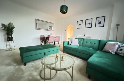 Seafront Apartamento | Serene Ocean Side Apartment BTN