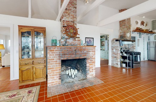 Elk Casa | Serene oceanfront home with large deck, panoramic views, dog-friendly, & W/D