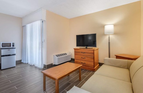 Seabreeze Park Hotel | Serene Oceanfront Escape | Private Balcony w/ Breathtaking Views of the Ocean
