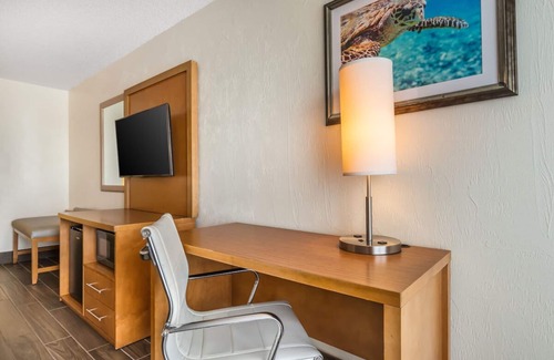 Seabreeze Park Hotel | Serene Oceanview Stay | Great for Peaceful Retreats & Sightseeing Adventures