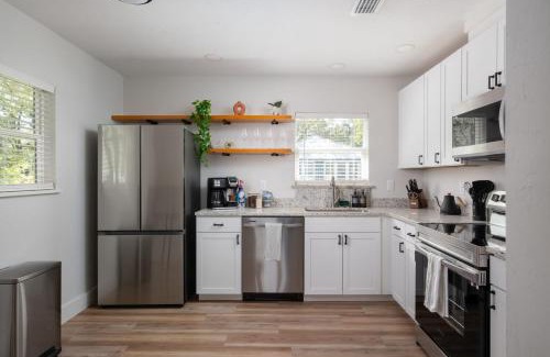 Gainesville Casa | Serene Place - Walk to UF - Free Parking