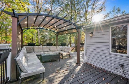 Albrightsville Casa | Serene Pocono Escape Hot Tub Lake Access