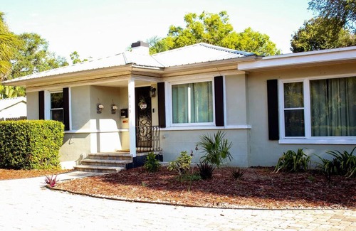 Virginia Park Casa | Serene Pool Home in South Tampa
