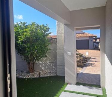Langebaan Villa | Serene pool house luxury 8 slp self-catering accom, Langebaan Golf estate