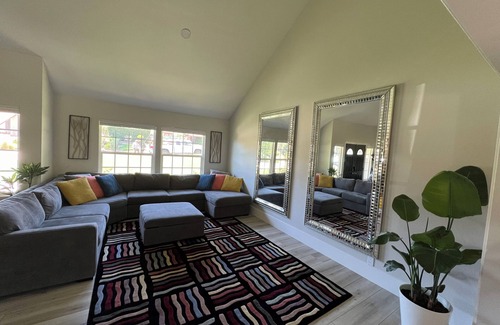 Rancho Cucamonga Casa | Serene Poolside Escape