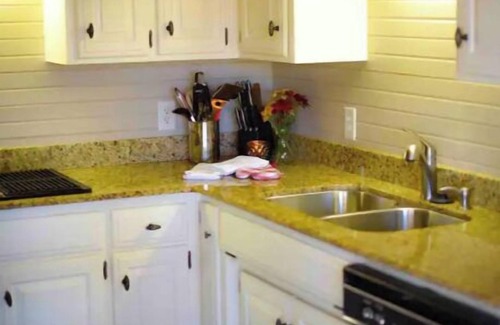 Lowell Cabaña | Serene & Private Lakefront Cabin- Beaver Lake Northwest Arkansas