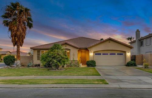 Terra Lago Casa | Serene Private Pool - Jacuzzi - BBQ - Gated Community