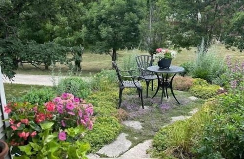 Butte Des Morts Casa | Serene property close to EAA