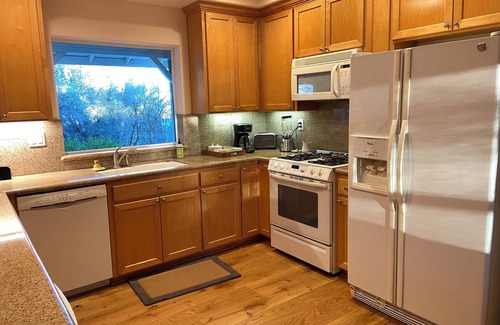 Shingle Springs Casa | Serene, quiet, 3-br/2-ba house in Shingle Springs w/ WiFi behind security gates