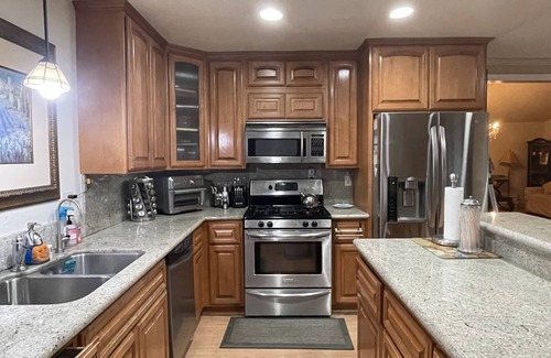 West Covina Casa | SERENE RELAXING HOME WITH A VIEW