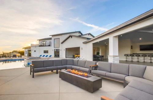 El Cajon Casa | Serene Resort-Style Escape - Perfect for Families