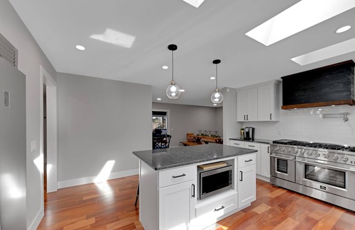 Waushara County Casa | Serene Retreat at Fish Lake: Where Tranquility Meets Luxury! SAND BOTTOM