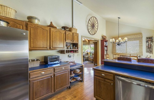 Idlewild Estates Casa | Serene Retreat - Fire Pit - Great Views - Air Conditioning!