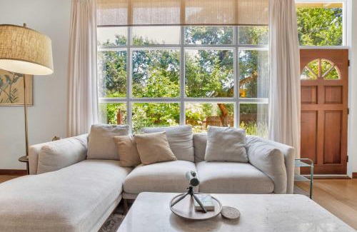 Hacienda Casa | Serene Retreat with Hot Tub - Fire Pit - Deck