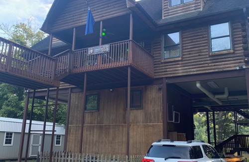 Camden Casa | Serene Riverfront Retreat near Historic Camden Sleeps 9 with RV Hookup, WiFi, AC