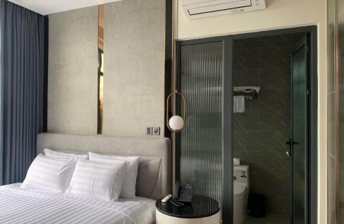 Son Tra Hotel | Serene Sea Hotel Danang - Free Laundry Service