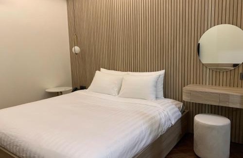 Son Tra Hotel | Serene Sea Hotel Danang - Free Laundry Service