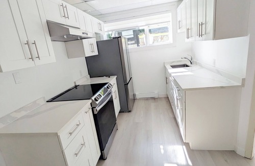 Cordova Bay Casa | Serene Seaside Getaway | Large 2BR Oceanview Suite – Ground Floor