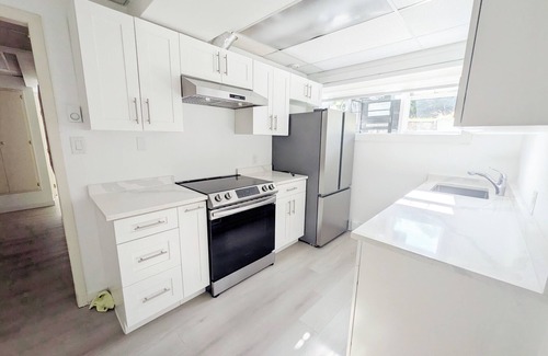 Cordova Bay Casa | Serene Seaside Getaway | Large 2BR Oceanview Suite – Ground Floor