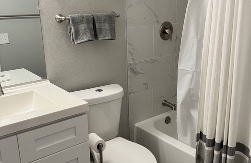 Milton Casa | Serene-Shady Oaks