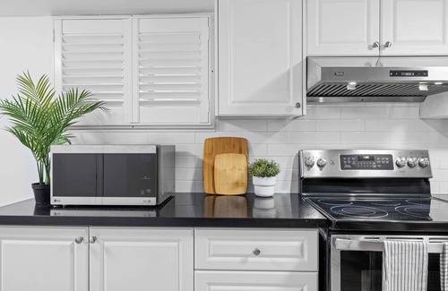 Earlscourt Apartamento | Serene Shore Retreat B01
