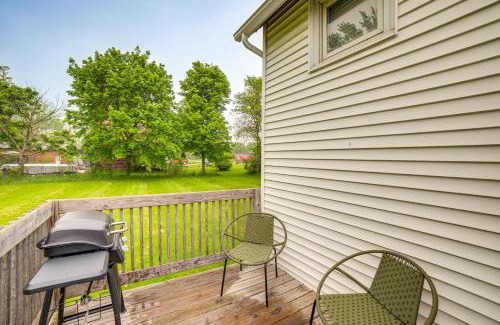 South Haven Casa | Serene South Haven Retreat with Deck 1 Mi to Dtwn!