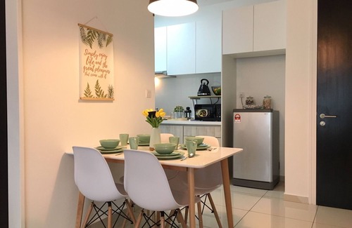 Cyberjaya Apartamento | Serene Stay @ Cyberjaya con Netflix | Cerca de KLIA