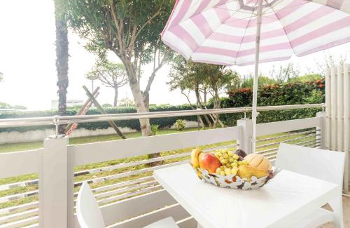Lignano Sabbiadoro Apartamento | Serene studio apartment close to the beach