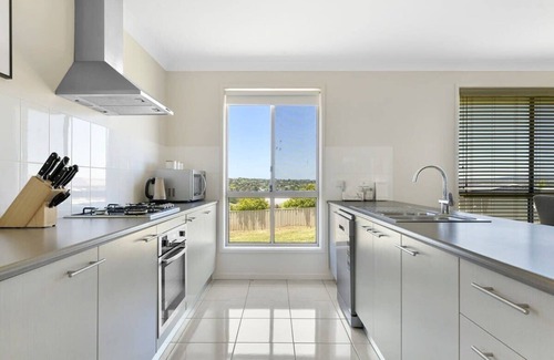 Orange Casa | Serene Sullivan - Modern, Convenient, Pets Allowed