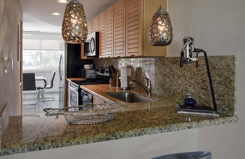 Islamorada Casa | Sandy Pointe: serenas puestas de sol desde tu villa de 2 dormitorios