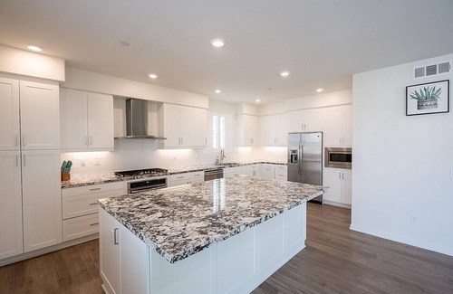 Irvine Casa | Serene Townhome at The Pools / 3b3.5b 3 Balconies with WiFi, AC in lovely Irvine