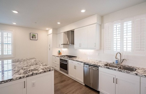Irvine Casa | Serene Townhome at The Pools / 3b3.5b 3 Balconies with WiFi, AC in lovely Irvine