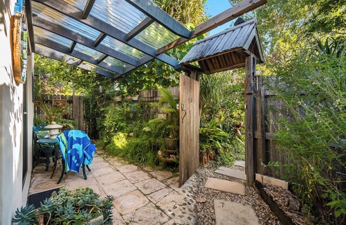 Suffolk Park Apartamento | Serene tropical retreat in Beachside Suffolk Park adjacent to Tallow Beach