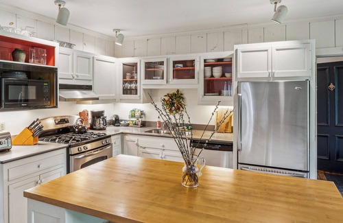 South Pomfret Casa | Serene Vermont Retreat: Ski,golf, Relax, and Reconnect!