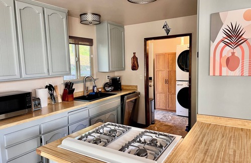 Yosemite Forks Casa | Serene Waterfall Escape. Close to Yosemite and Bass Lake
