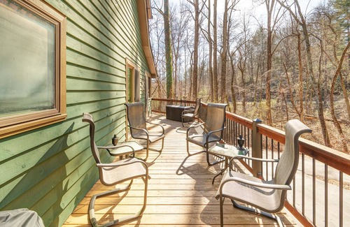 Mills River Casa | Serene, wooded setting close to Asheville/Hendersonville/Brevard!