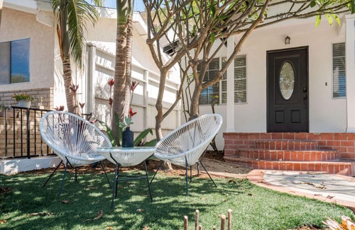 Eastside Casa | Serene+Yard+Porch&EZ Bike2beach W/D+FreeParking